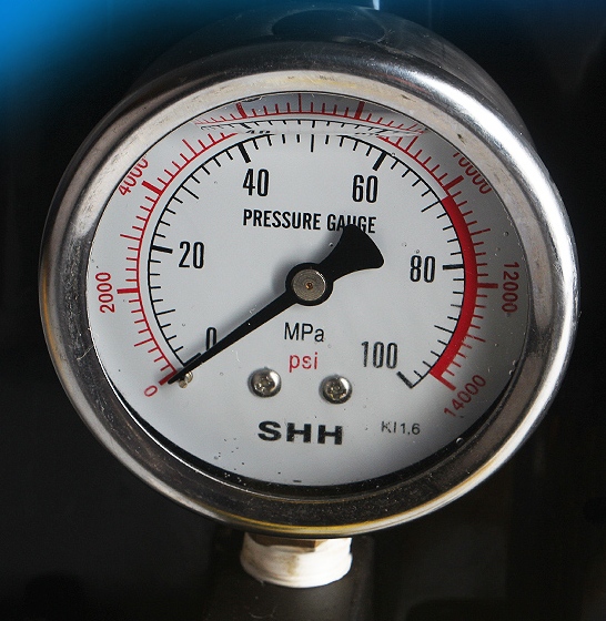 Hydraulic Pressure Oil Gauge 14,000psi - Click Image to Close